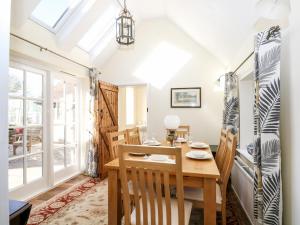 Gallery image of Apple Tree Cottage in Horsham