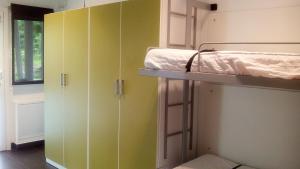 Posteľ alebo postele v izbe v ubytovaní Albergue/Auberge ULIA Youth Hostel