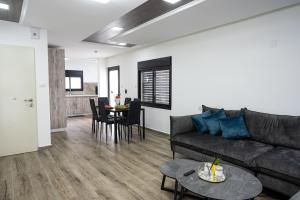 Posezení v ubytování Bitra hermon suites