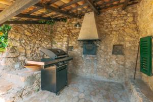 Zdjęcie z galerii obiektu Wunderschöne ruhige Finca mit Pool in Galilea w mieście Galilea