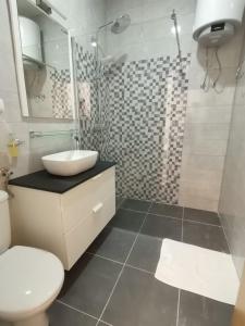 Et badeværelse på Hostel Jadran