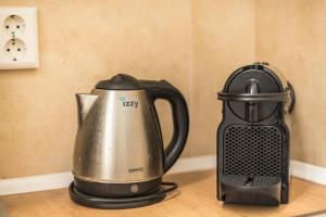 Coffee and tea making facilities at Athens Dreams & Suites Apartments