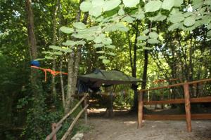Nuotrauka iš apgyvendinimo įstaigos River Tribe Experience Camp mieste Laino Borgo galerijos