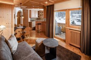 Kuchyň nebo kuchyňský kout v ubytování Suites Hotel Garden
