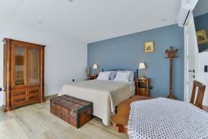 Posteľ alebo postele v izbe v ubytovaní Modern Rustic Villa Kate + 37 fotografií
