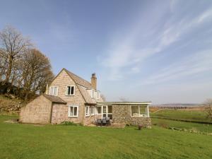 Το κτήριο όπου στεγάζεται  η παραθεριστική κατοικία