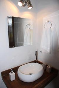 Um banheiro em Weekend Yoga Resort Paraíso dos Pândavas