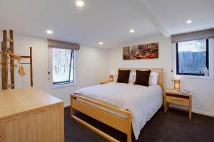 Gallery image of Arrowtown Red Cottage with Spa in Arrowtown