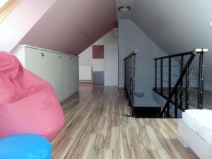 Posteľ alebo postele v izbe v ubytovaní Krynica Morska Apartament Przy Plaży