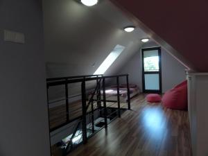 Posteľ alebo postele v izbe v ubytovaní Krynica Morska Apartament Przy Plaży