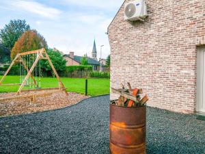 Laste mänguala majutusasutuses Holiday Home in Bocholt with Garden