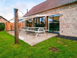 Aed väljaspool majutusasutust Holiday Home in Bocholt with Garden
