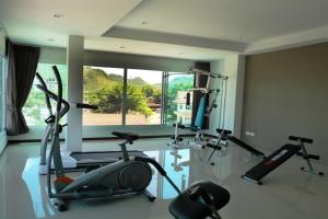 The fitness centre and/or fitness facilities at Eurotel Hotel SHA