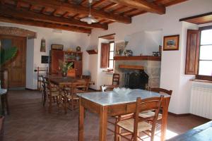 A seating area at Agriturismo Podere Fiume