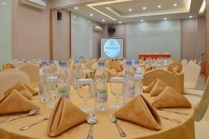Fotografie z fotogalerie ubytování Hotel Mutiara Padang Sidimpuan Mitra RedDoorz v destinaci Padangsidimpuan