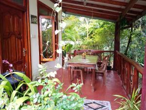 A garden outside Littleadems View