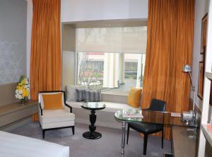 Posezení v ubytování Welcomhotel by ITC Hotels, Raja Sansi, Amritsar