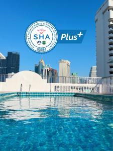Bazén v ubytování The Promenade Hotel - SHA Plus nebo v jeho okolí