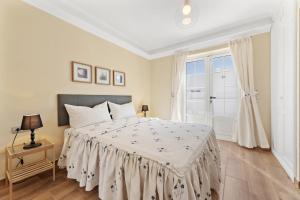 Postel nebo postele na pokoji v ubytování Villa Dara + 20 fotografií