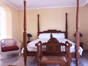 Postel nebo postele na pokoji v ubytování Beautiful, Bright and Spacious Duplex in Marbella