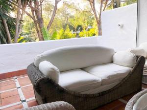 Posezení v ubytování Beautiful, Bright and Spacious Duplex in Marbella