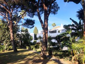 Zahrada ubytování Beautiful, Bright and Spacious Duplex in Marbella