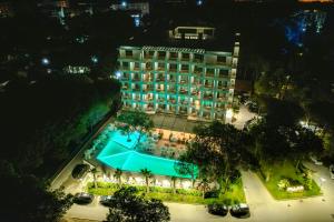 Bazén v ubytování Fllad Resort & SPA Durres nebo v jeho okolí