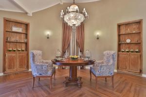 Khu vực ghế ngồi tại Villa Casato Residenza Boutique