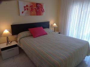 Posteľ alebo postele v izbe v ubytovaní Cambrils Los Naranjos