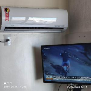 TV a/nebo společenská místnost v ubytování 8 VISTA MAR, MEIRELES, PRAIA MANSA