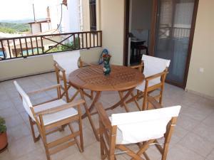 A balcony or terrace at Villa Helidoni