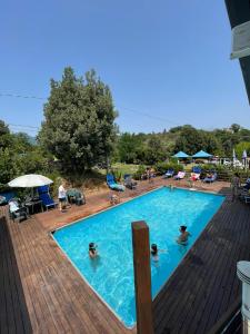 Bazén v ubytování River Tribe Glamping nebo v jeho okolí