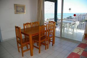 A balcony or terrace at Apartamento Princicasim 2 dormitorios