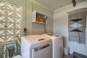 Mynd úr myndasafni af Keaau Apartment on Beautiful Acre with Pool and Deck! í Keaau