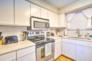 Billede fra billedgalleriet på Resort Condo in Branson with Mountain and Lake Views! i Branson