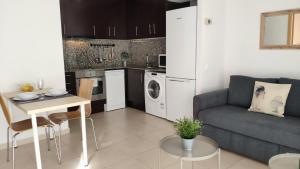 Virtuvė arba virtuvėlė apgyvendinimo įstaigoje Apartament Artau 2