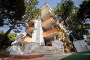 The building in which a panziókat is located