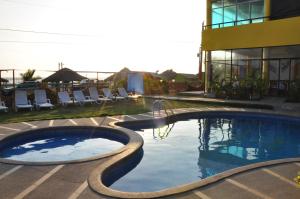 Piscina di Hotel Canoa´s Wonderland o nelle vicinanze