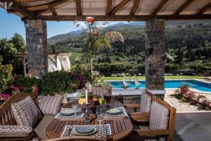 Fotografie z fotogalerie ubytování Villa Kalithea - Elegant Secluded Villa v destinaci Pemónia