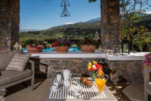 Fotografie z fotogalerie ubytování Villa Kalithea - Elegant Secluded Villa v destinaci Pemónia