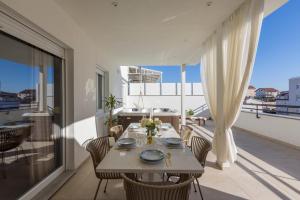 Balkón alebo terasa v ubytovaní Luxury rooftop apartment Zalato