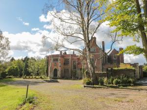 Gallery image of Treetops in Newcastle upon Tyne