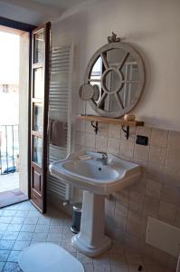 A bathroom at Di-vinodormire