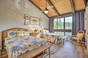 Postel nebo postele na pokoji v ubytování Airy Oceanfront Kailua-Kona Gem with Community Pool