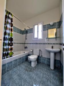 Gallery image of SEA CAVES suite in Peyia