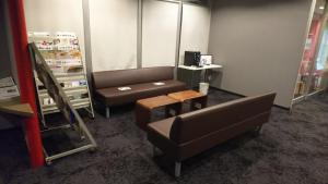 Posezení v ubytování Hotel Select Inn Sano-Ekimae