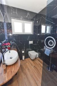Kúpeľňa v ubytovaní Holiday Home Agava with Air-Con + 36 fotografií