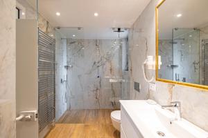 Koupelna v ubytování 201- HiEndAccomodation-TopLocation + 21 fotografií