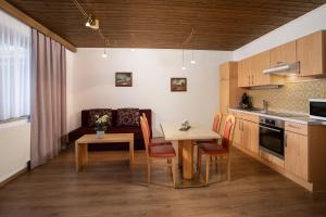 Kuchyňa alebo kuchynka v ubytovaní Appartementhaus Tannenberg