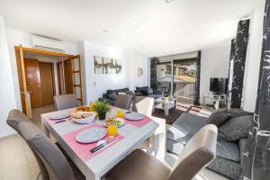 Et opholdsområde på Apartamento Bellavista Puerto 2B